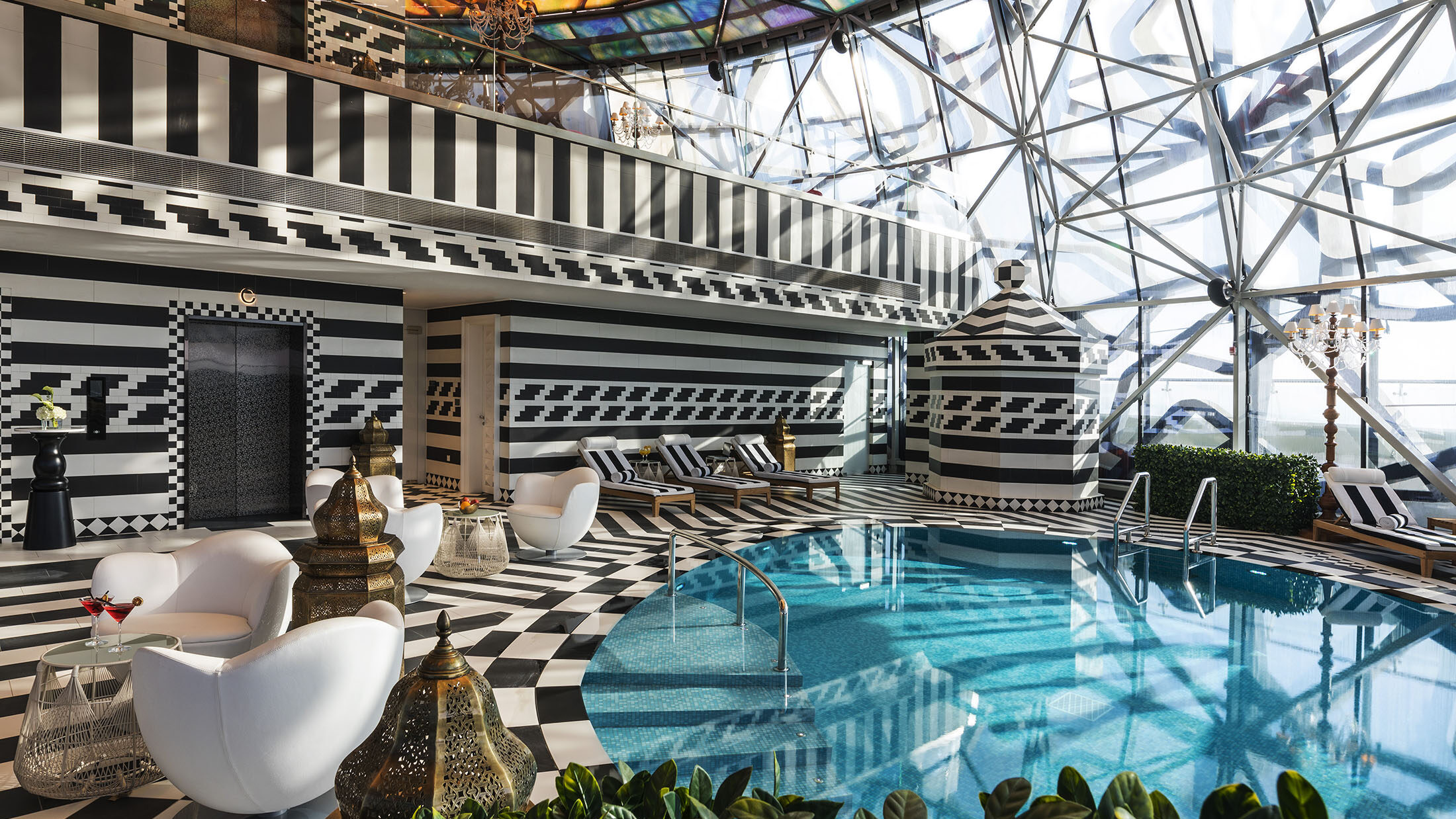 swimming pool qatar
